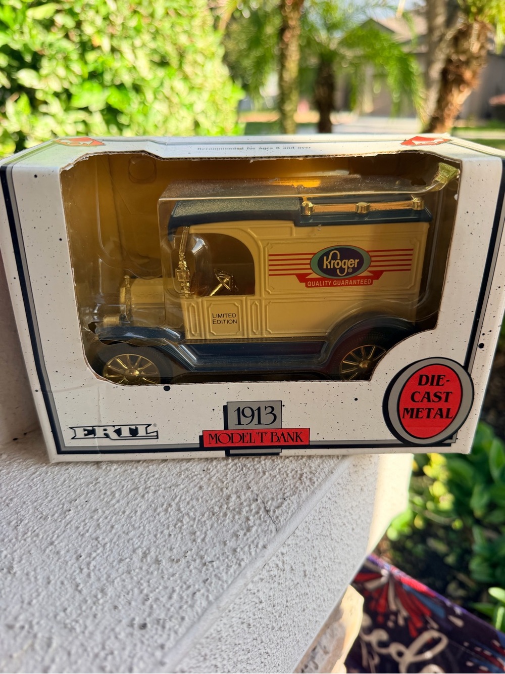 1994 ERTL Kroger 1913 Ford Model T Delivery Van Bank 1:25 Diecast NIB B523